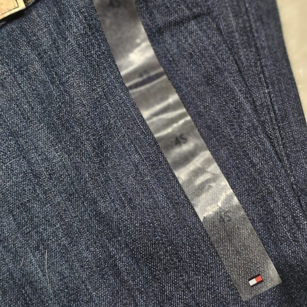 Tommy Hilfiger โฆ Mid-Rise Easy Fit Bootcut Jeans โฆ Blue Wash Stretch Sz 4 NWT - Picture 11 of 16